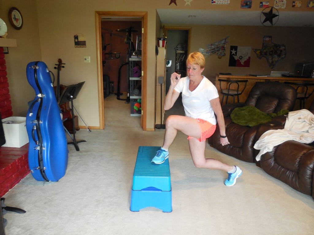 hop back to curtsey lunge with right leg